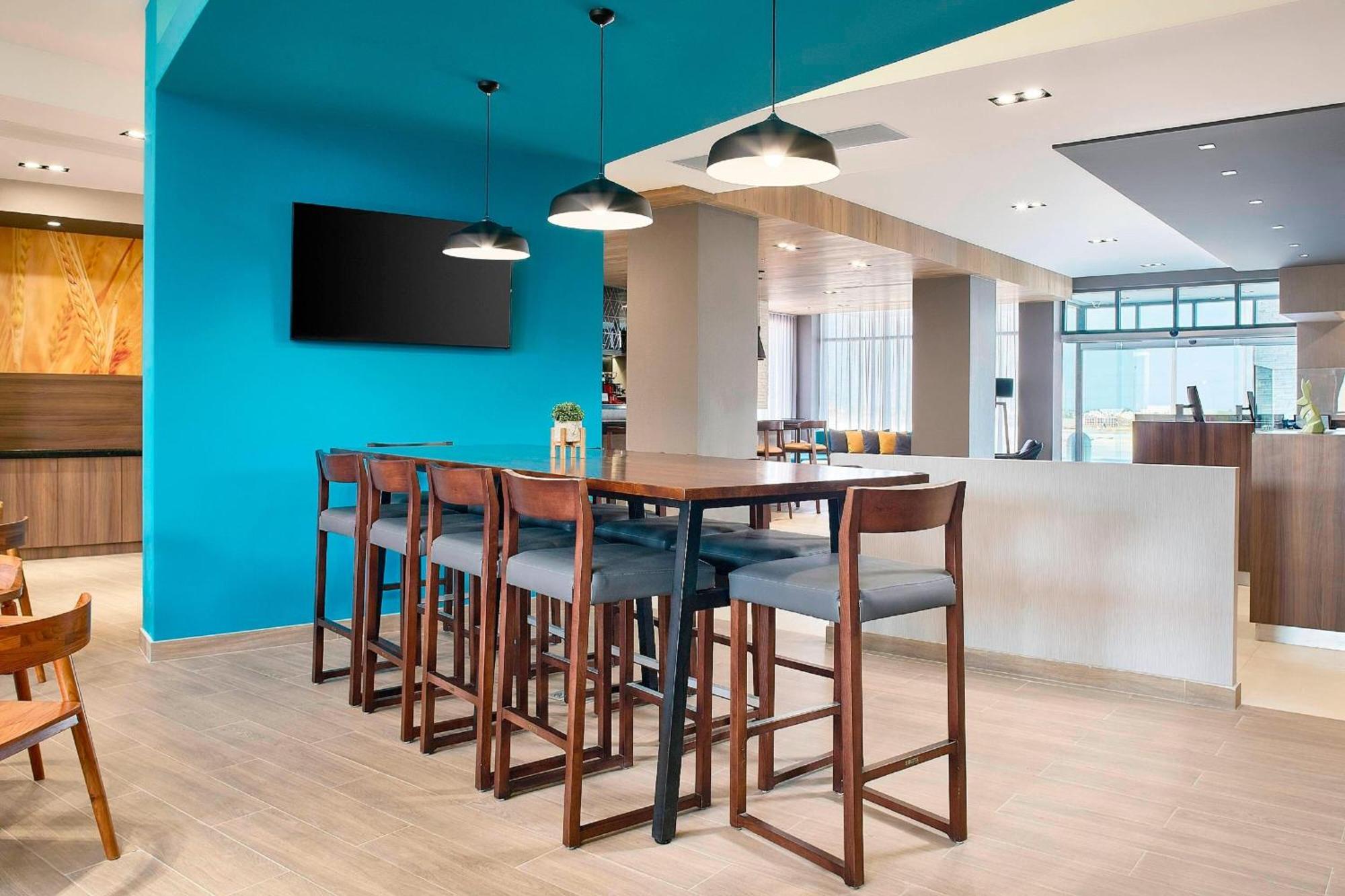 Fairfield & By Marriott Hotel 4*