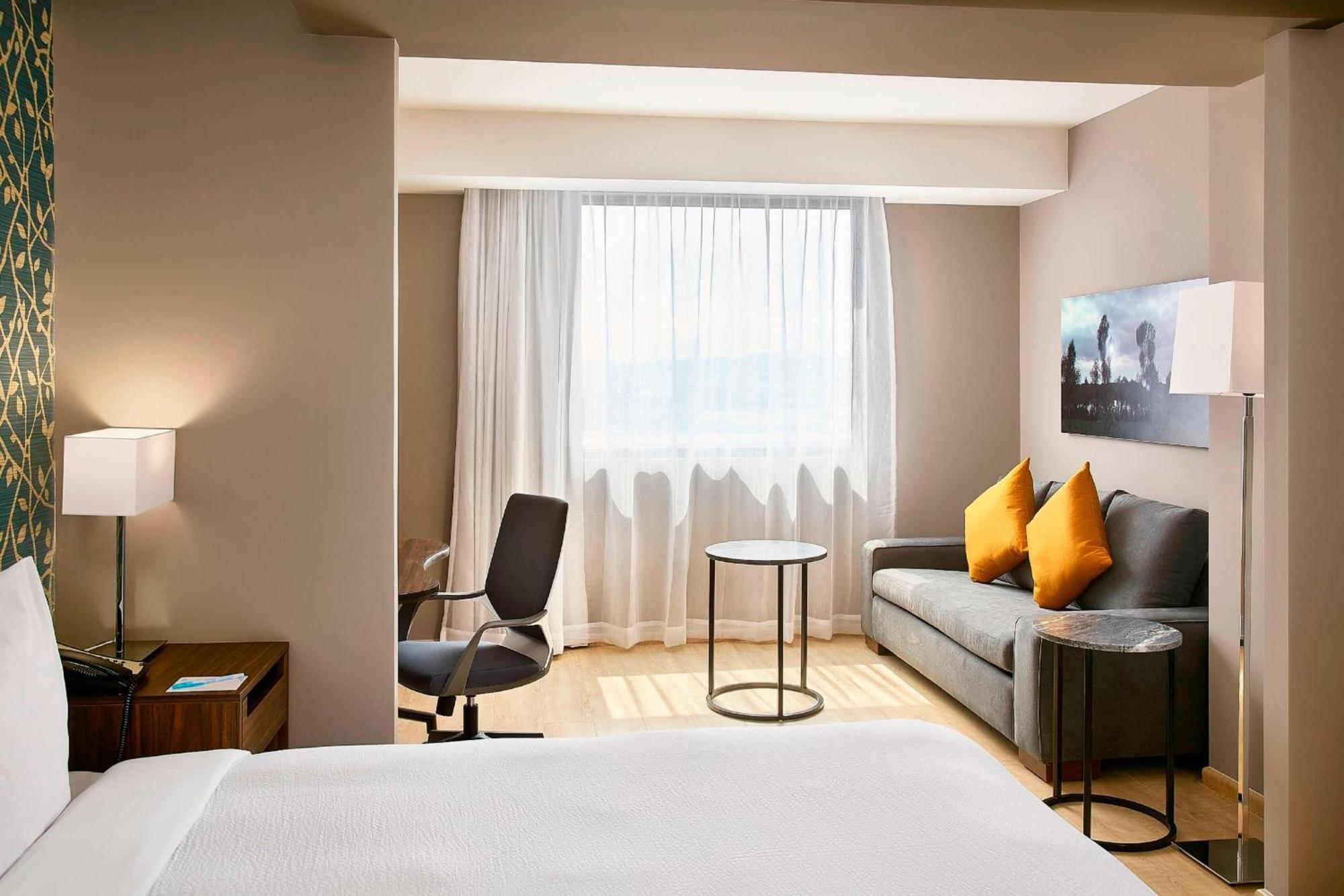 Fairfield & By Marriott 4*